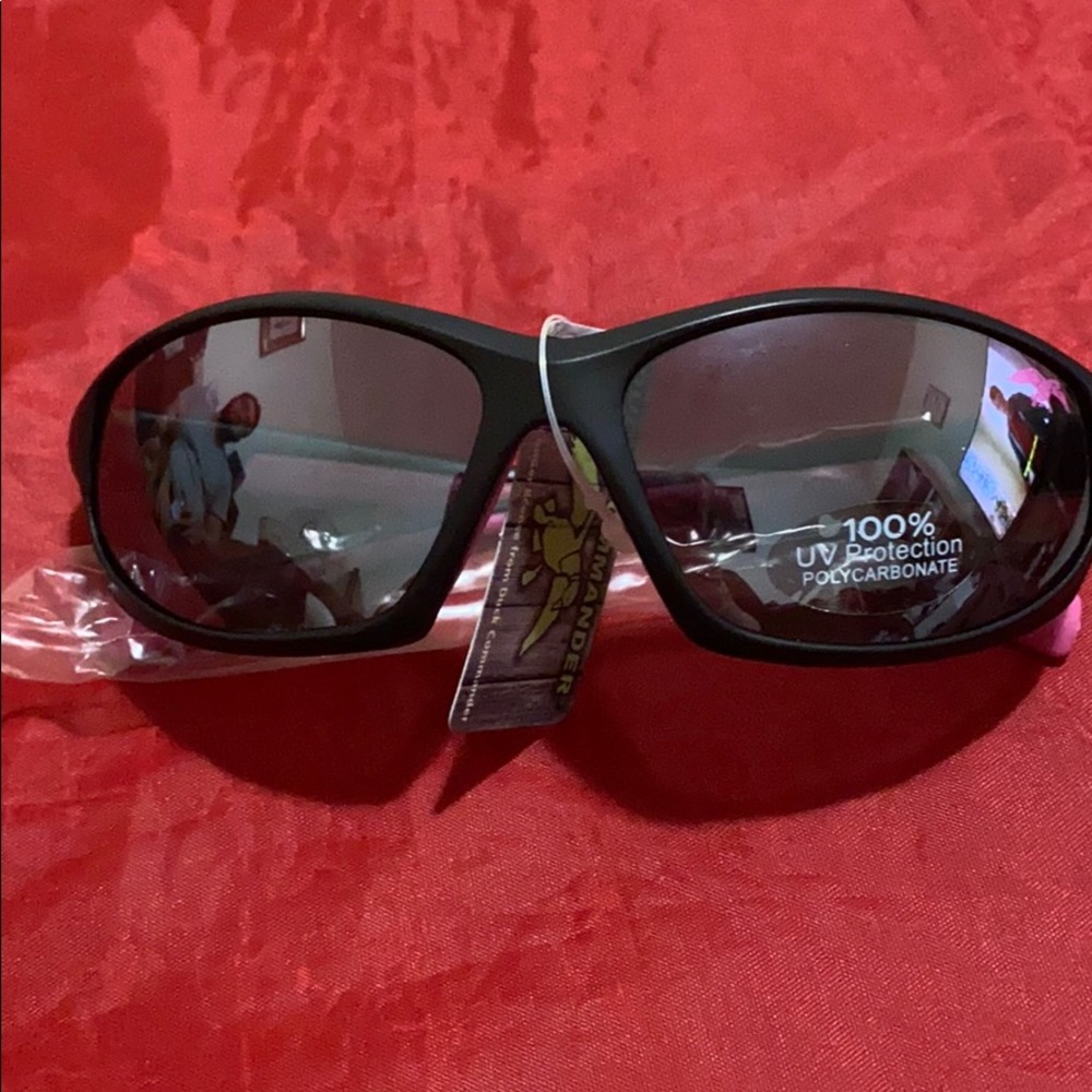 Sunglasses 100% UV PROTECTION POLY CARBONATE
